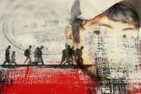 Un jeune homme aux cheveux noirs et coiffé d’une casquette, qui tourne la tête vers la droite comme pour vérifier ce qui se passe derrière lui, est superposée à une peinture d’adultes et d’enfants marchant sur un chemin sombre avec des bagages.