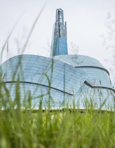 Vue extérieure du Musée. Visibilité masquée.