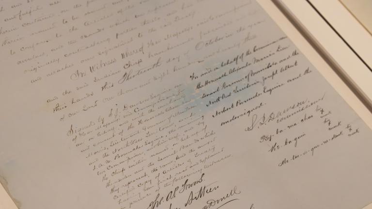 Un document faisant partie du Traité n° 3, portant les signatures des négociateurs de la Couronne et des chefs des Premières Nations. Visibilité masquée.