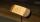 Une brosse au manche en bois du type qu’on utilise pour polir les chaussures.