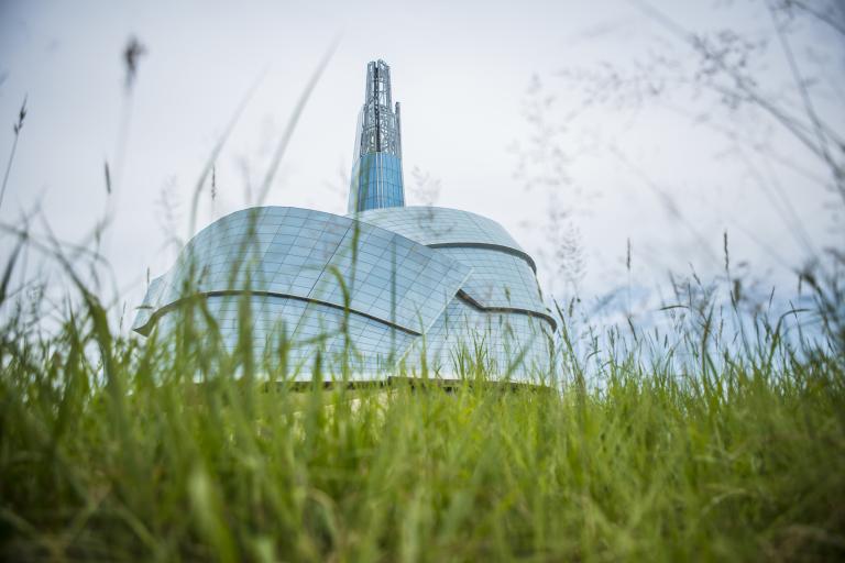 Vue extérieure du Musée. Visibilité masquée.